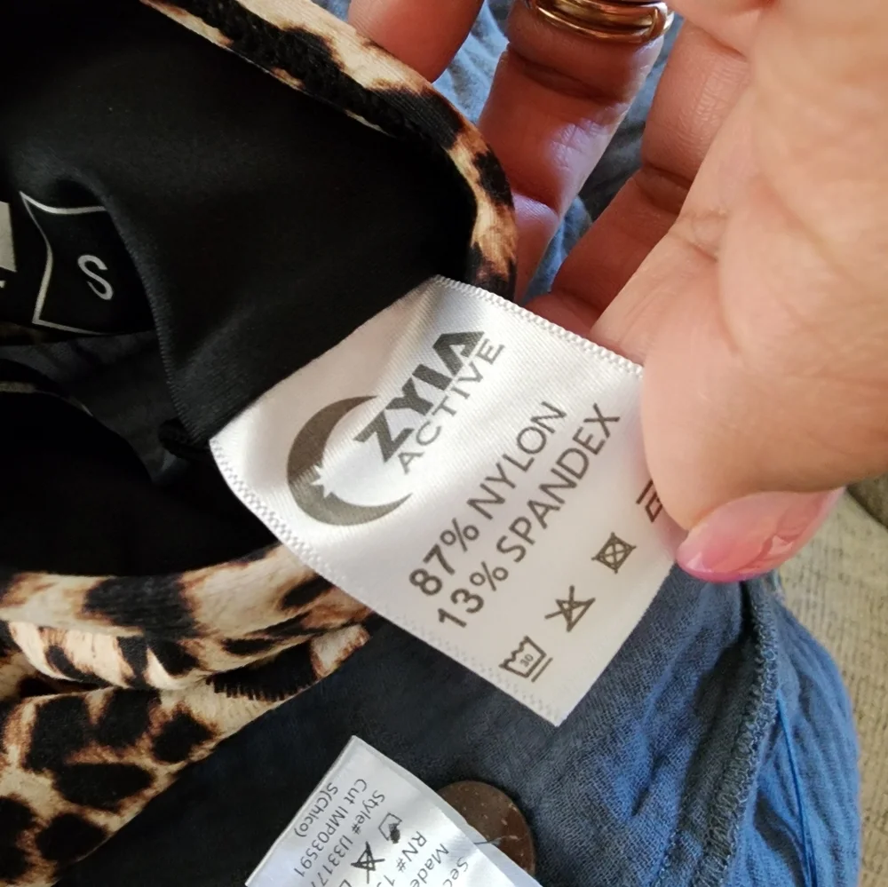 Zyia Active Leopard Sports Bra Size Small - Picture 4 of 4